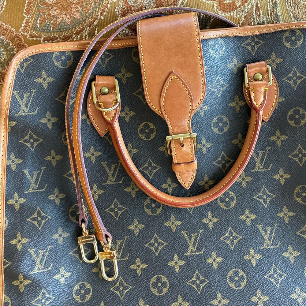 Louis Vuitton Rivoli Business Monogram Elegant - Unisex - Picture 10 of 17